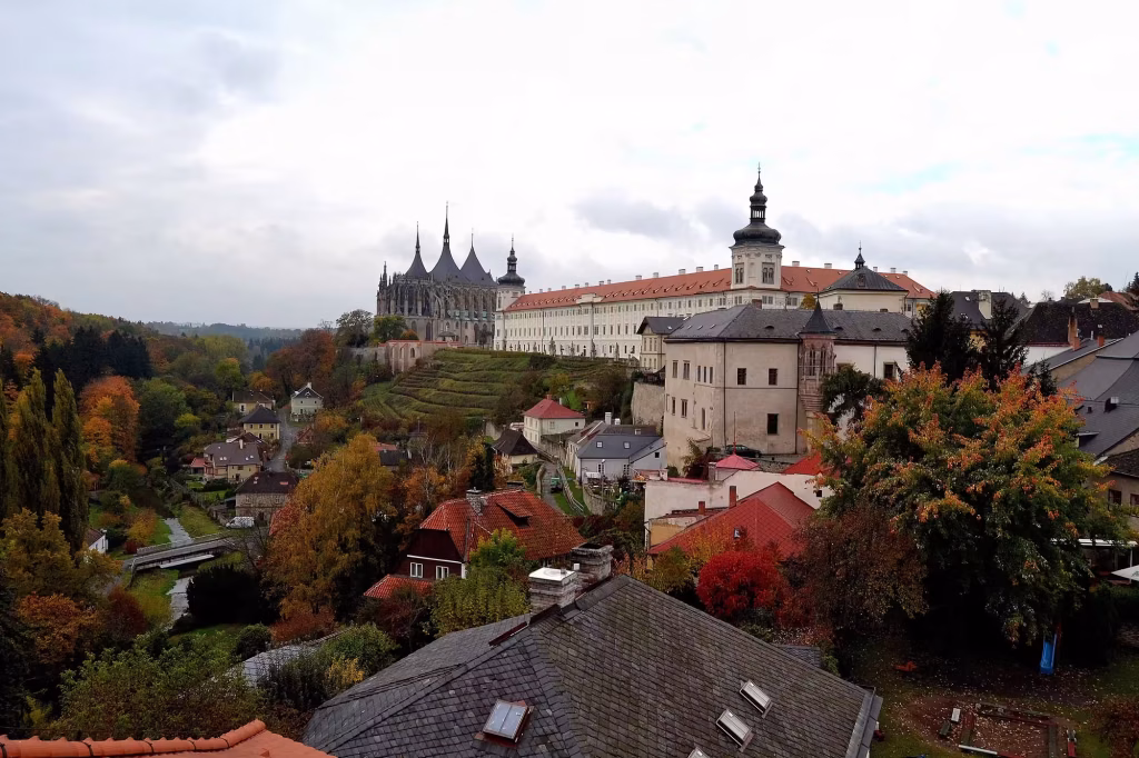 Kutná Hora en otoño, una parada camino del retiro de oscuridad
