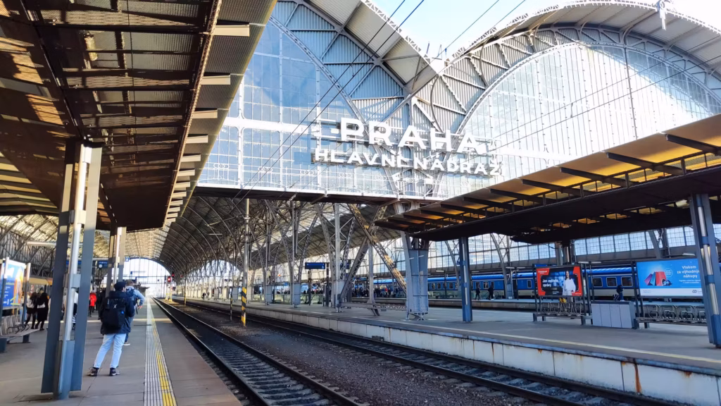 Platforms of Prague main station, trains to Kutná Hora